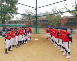 주말야구 연세유소년야구단 VS 양평유소년야구단과 경기 장면 입니다!! 대한유소년야구연맹 유소년야구 리틀야구 어린이야구 클럽리그 야구지식